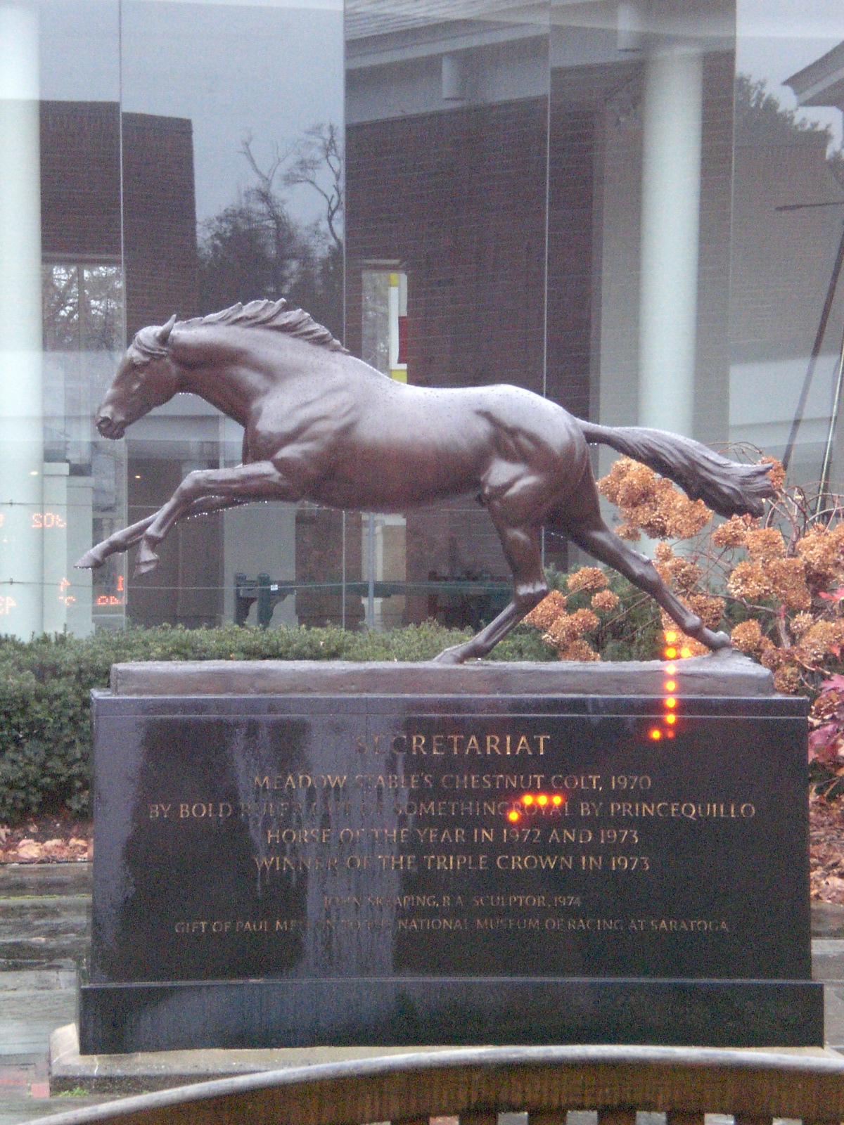 horse statue.JPG