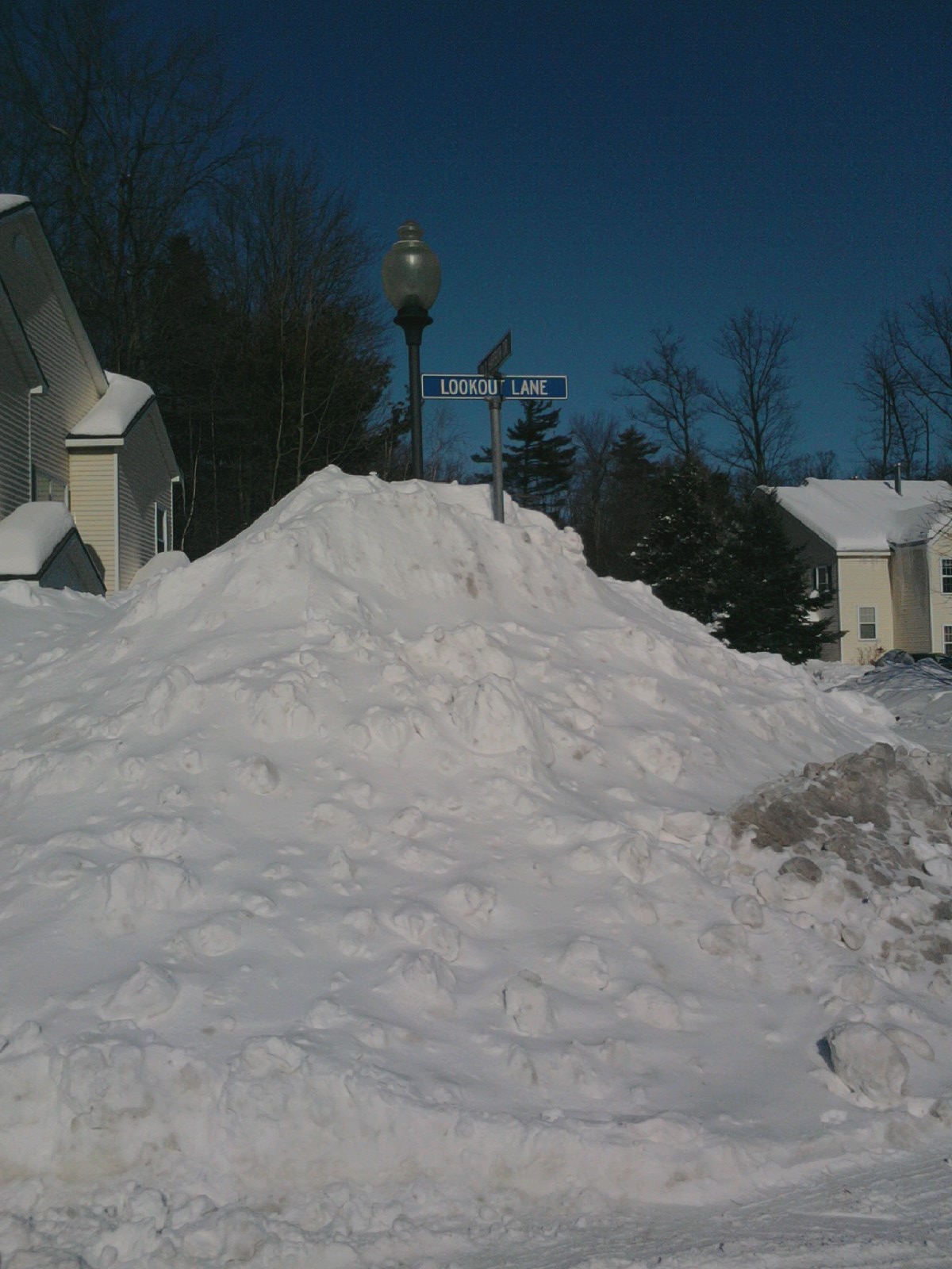 snow pile 1.jpg