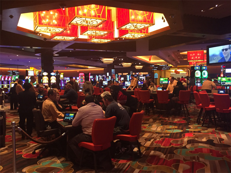 gaming tables at rivers casino
