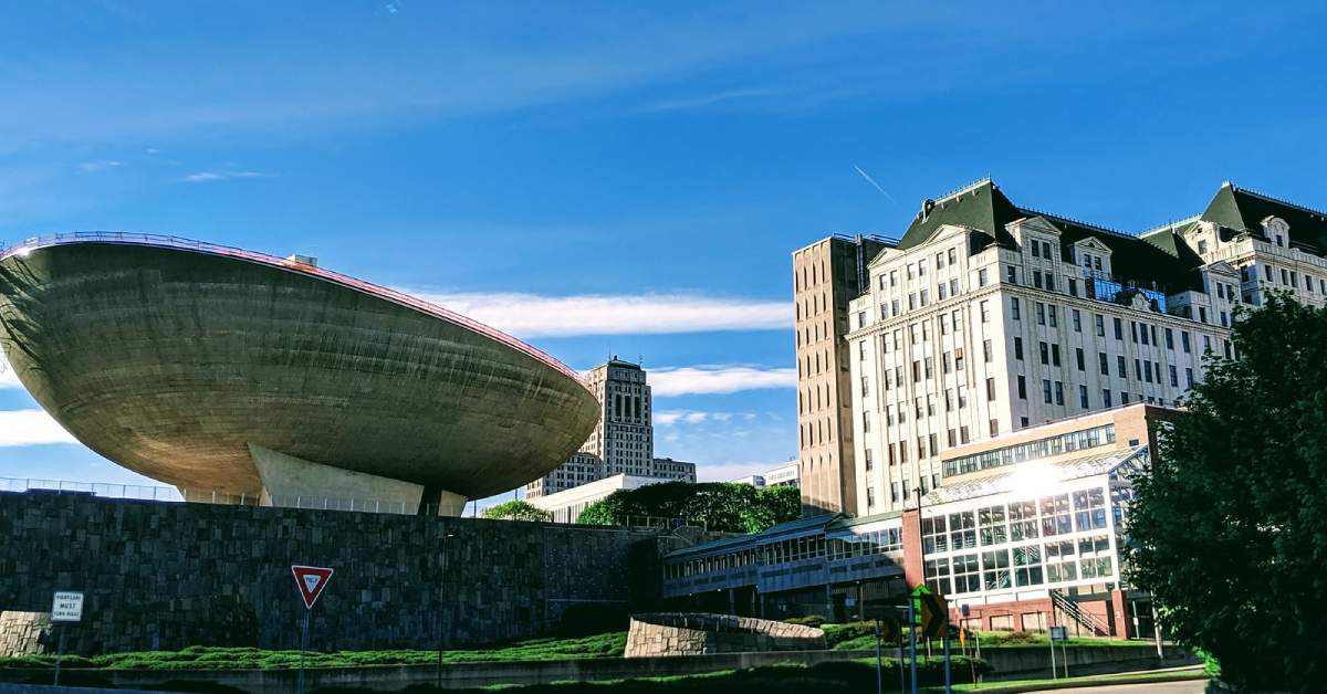 the egg at the empire state plaza as seen from the road