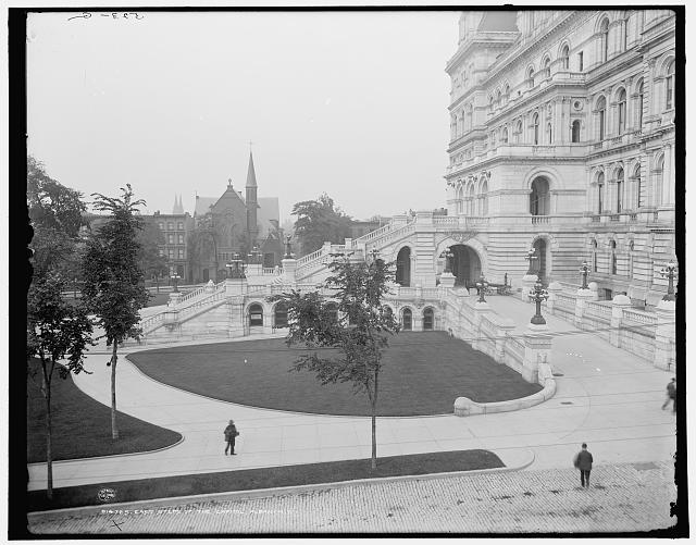 east_capitol_steps c.1905.jpg